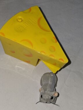 Yellow Cheese Chase Toy with Gray Plush Mouse